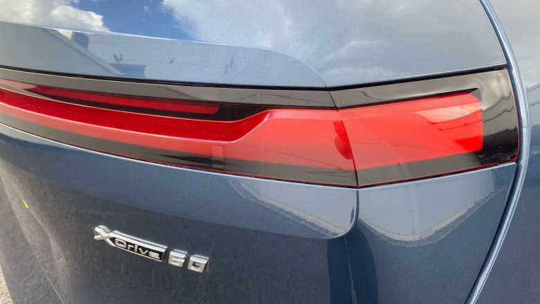 BMW iX 400kW xDrive60 M Sport 112kWh 5dr Auto [Skylounge] Electric Estate